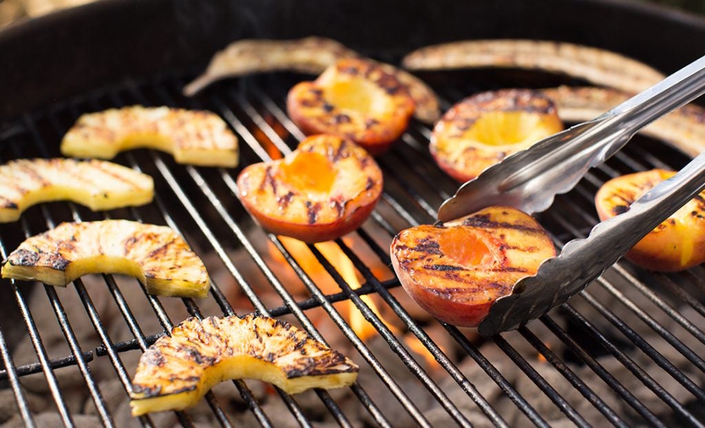 KFD_grilledfruit_pineapple_peach_banana_fig_cooking_0112